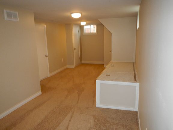 4th image of 1158 Ayershire Ave
