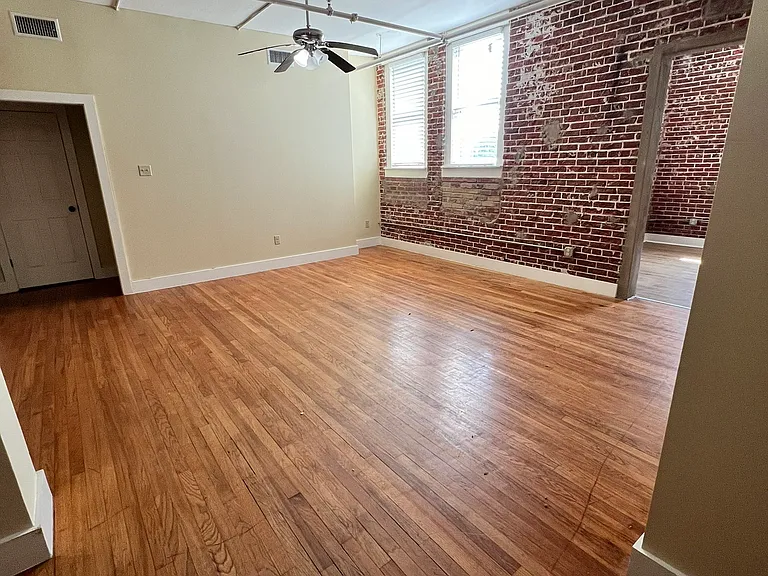 619 Ryan St — Photo 3