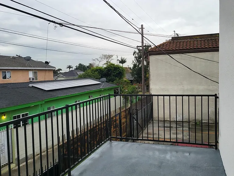 10116 S Broadway — Photo 16