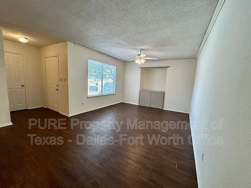 2 bed, 2.0 bath, 1064 sqft, $1,353 — Photo 4