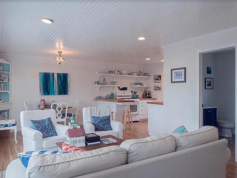 7910 Birch Bay Dr #30 — Photo 2