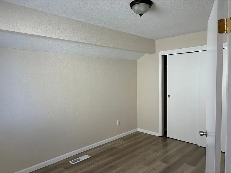 239 Almondtree Ln — Photo 16
