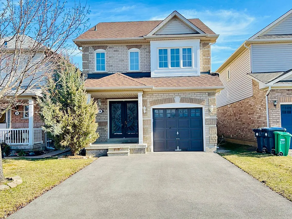 36 Earl Grey Cres