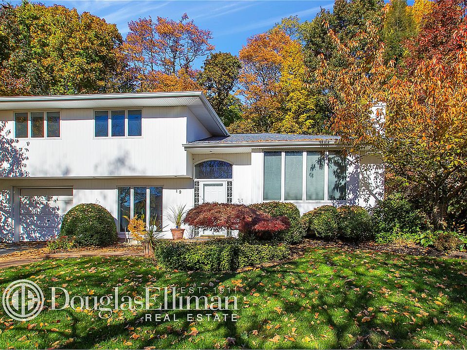 1st image of 19 Elmwood Ct