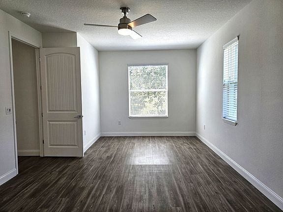 4th image of 70 Edith Pope Dr