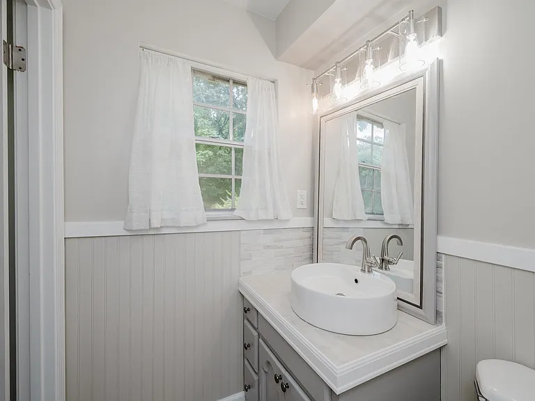 1440 Hickory Ln — Photo 21