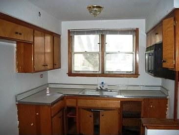4th image of 117 Englewood Ave