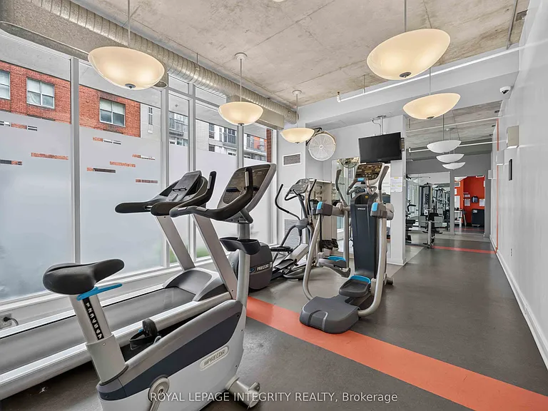 180 York St #909 — Photo 26