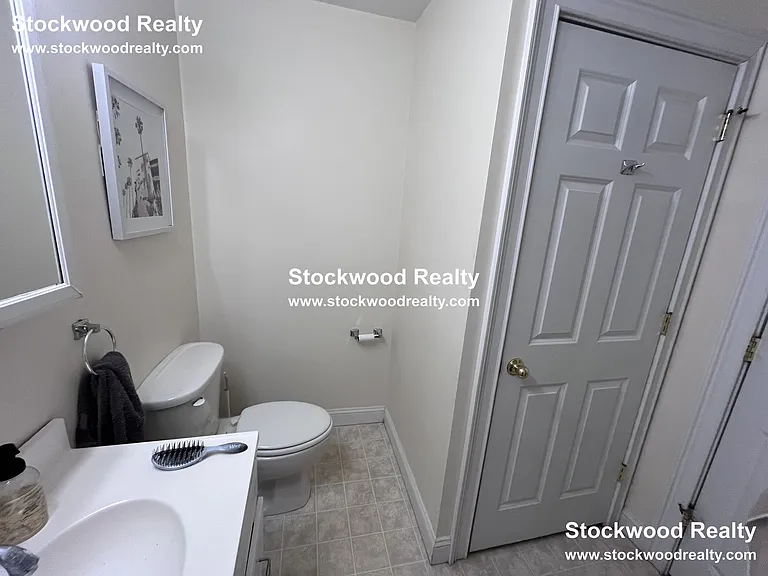 16 Gates St #1 — Photo 22