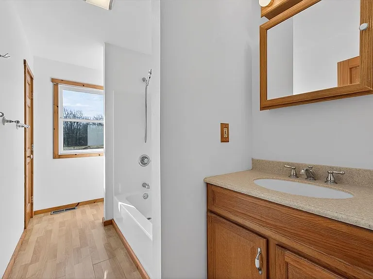 42 Butrick Rd #O — Photo 2