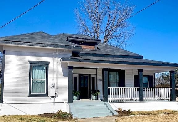 2nd image of 3522 Oneal St
