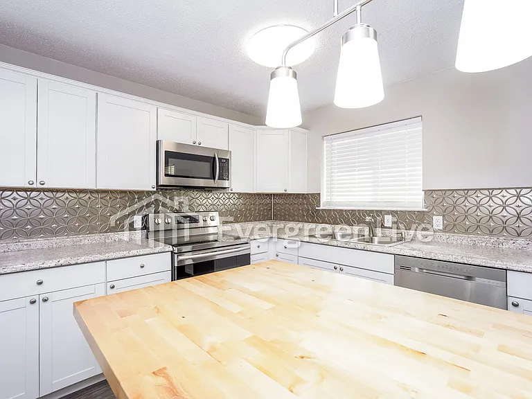 916 Gettysburg Pl — Photo 11