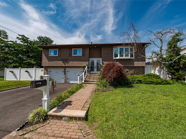 61 Linda Lane, North Babylon, NY 11703