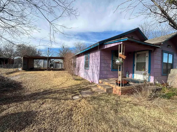 617 N Electra St, Electra, TX 76360