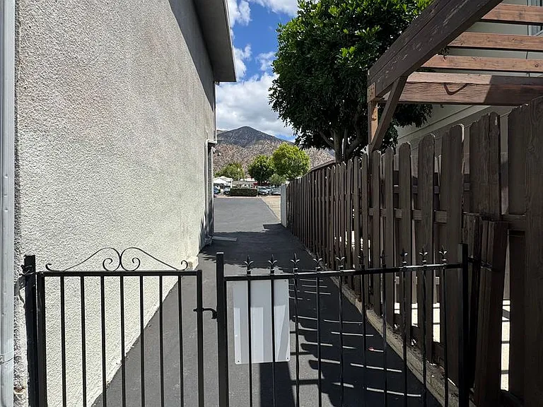 73 Esperanza Ave — Photo 22