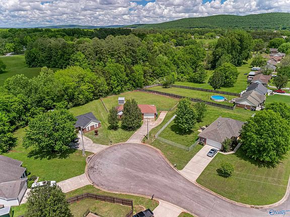 4th image of 103 Buckhorn Cir