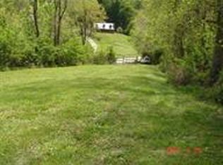 898 S High St, Huntington, WV 25702