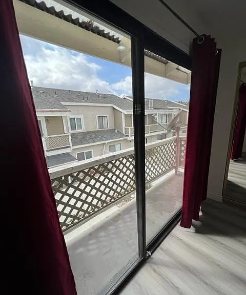 7893 Cerritos Ave — Photo 37