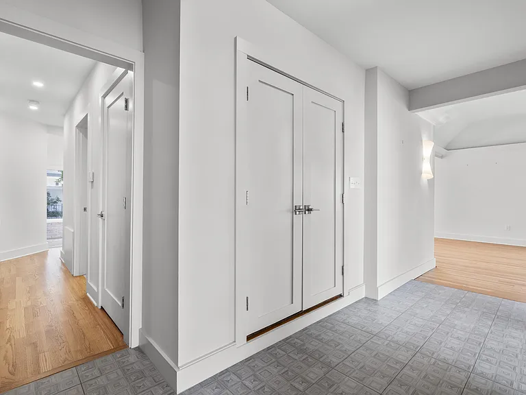 25 Crescent Bluff Ave — Photo 4