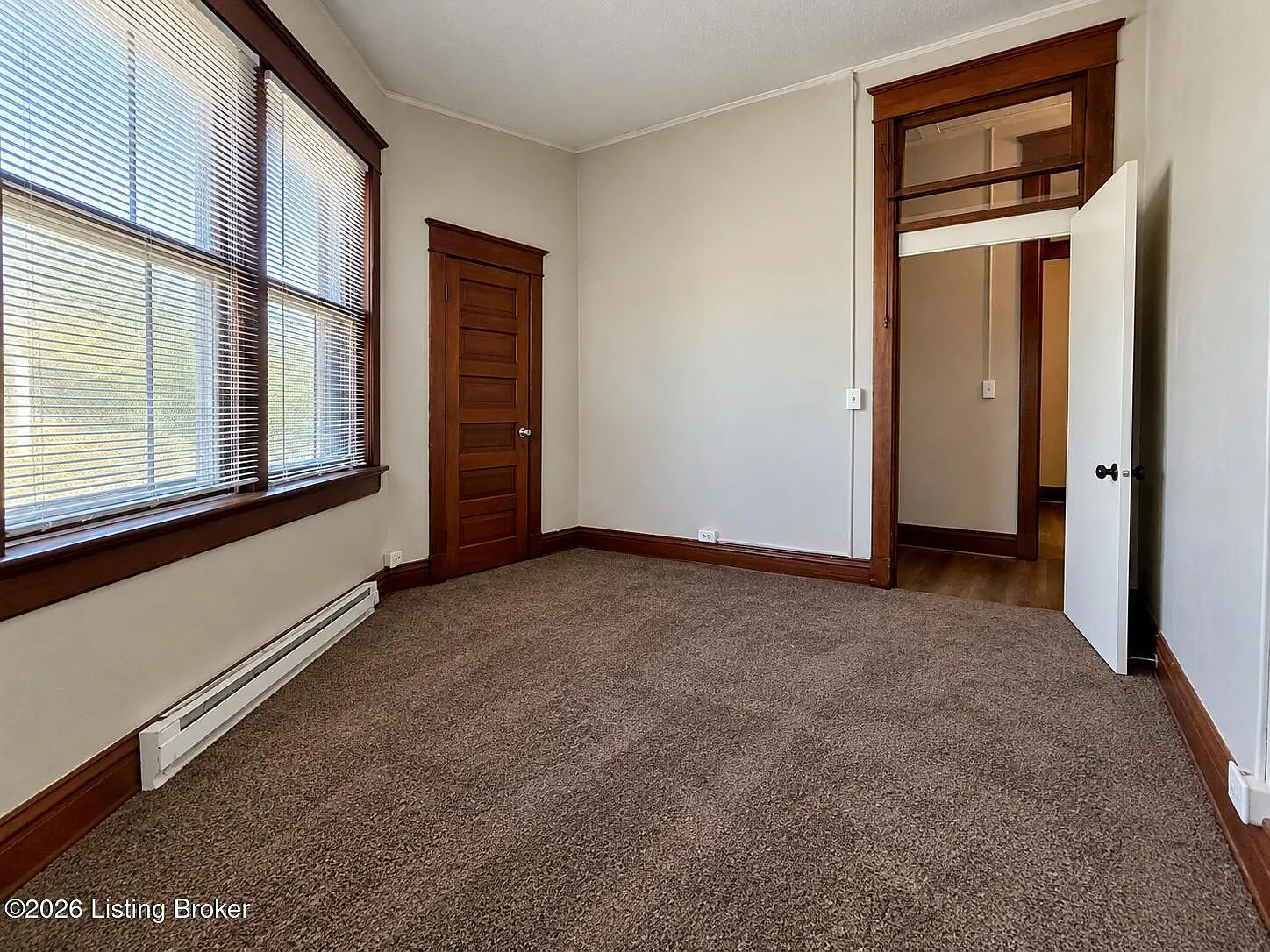 1 bed, 1.0 bath, $925 — Photo 4