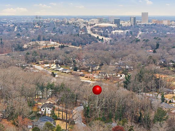 5th image of 218 Arbutus Trl