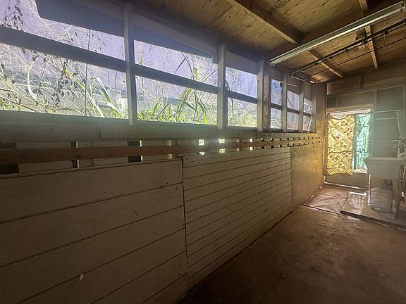5th image of 206 Olive Ave