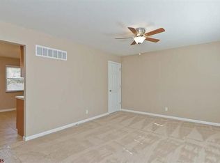 122 Yankee Dr, Saint Charles, MO 63303