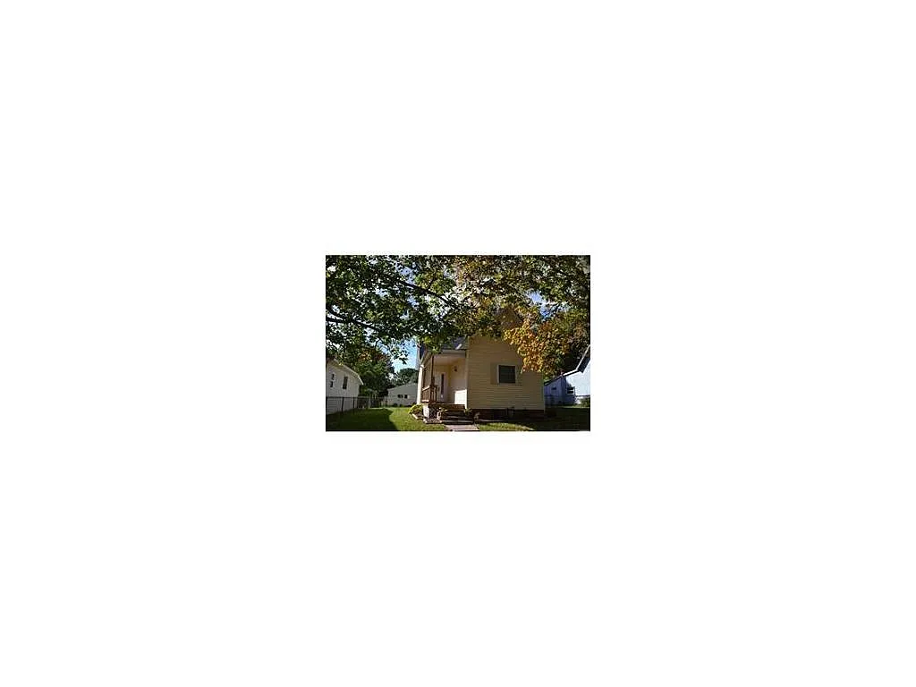 612 Wood St photo 1