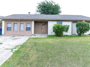 1502 Town Bluff Dr, Garland, TX 75040