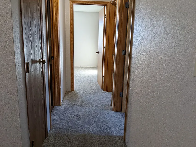 Landview Apartments — Photo 9