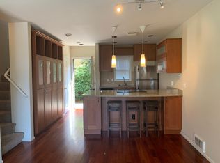 2317B Franklin Ave E, Seattle, WA 98102