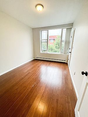 5th image of 25-19 45th St