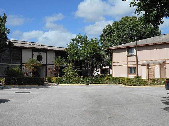 3rd image of 9684 S Belfort Cir #116