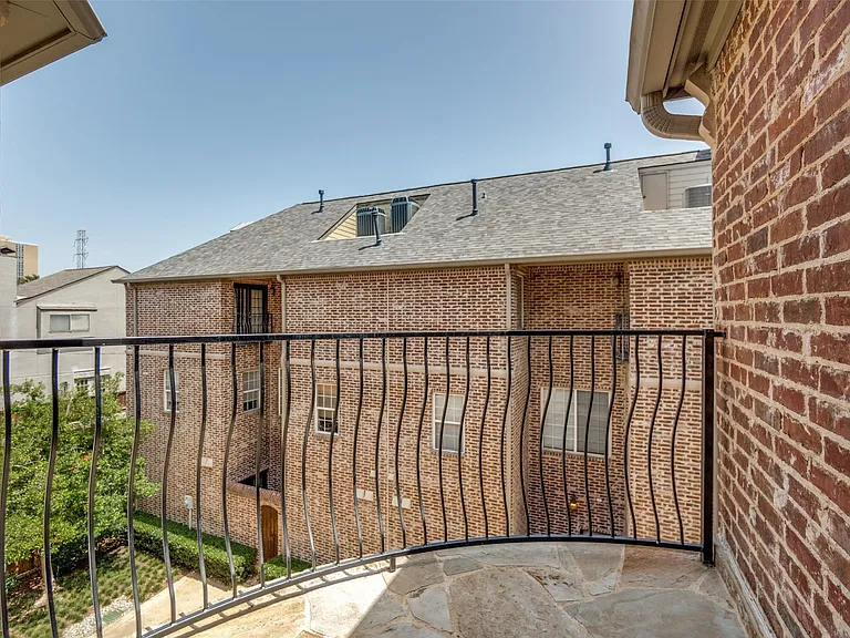 3967 Travis St — Photo 27