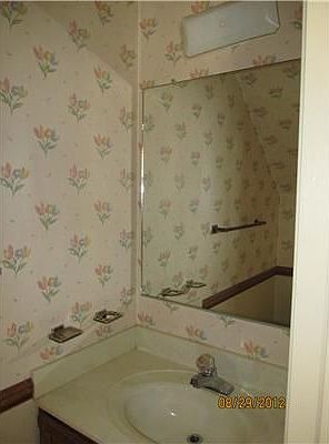 4th image of 5216 Westhaven Cres