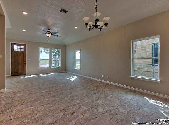 4th image of 2903 Ruiz St