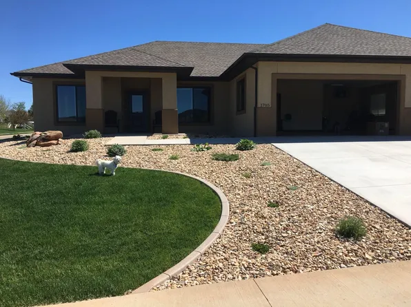 1705 Windmill Dr, Spearfish, SD 57783