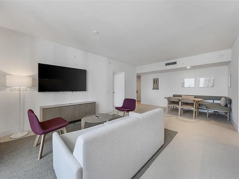 159 NE 6th St #2402 — Photo 3