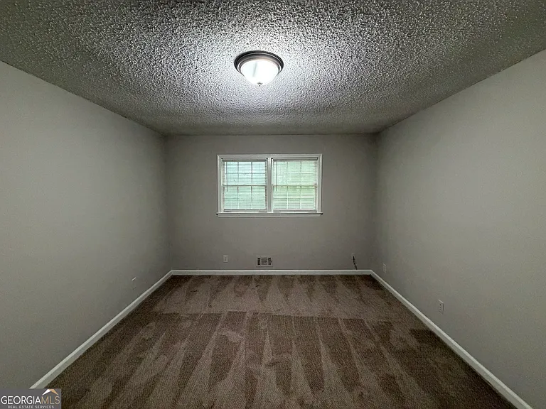 5776 Windermere Ct — Photo 18
