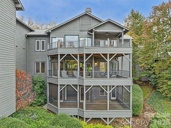 3rd image of 400 Charlotte St APT 801