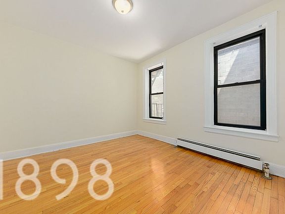 4th image of 37-33 College Point Blvd APT B2e