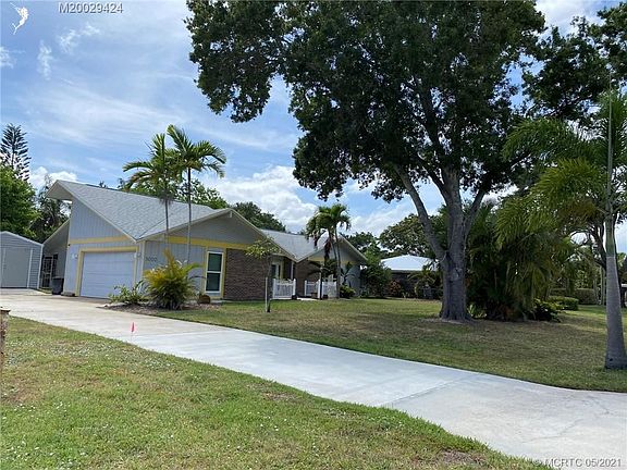 5th image of 3020 SE Falmouth Dr