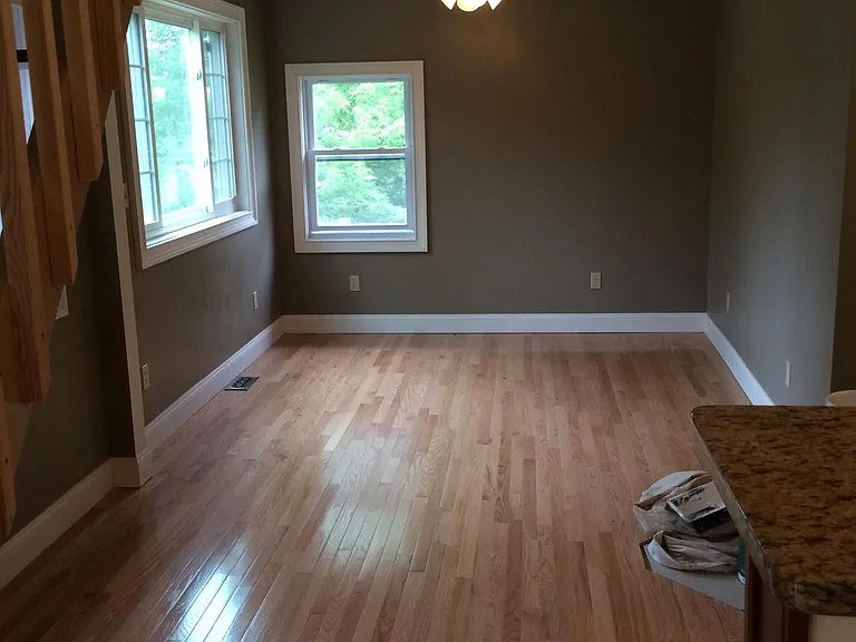 livingroom empty