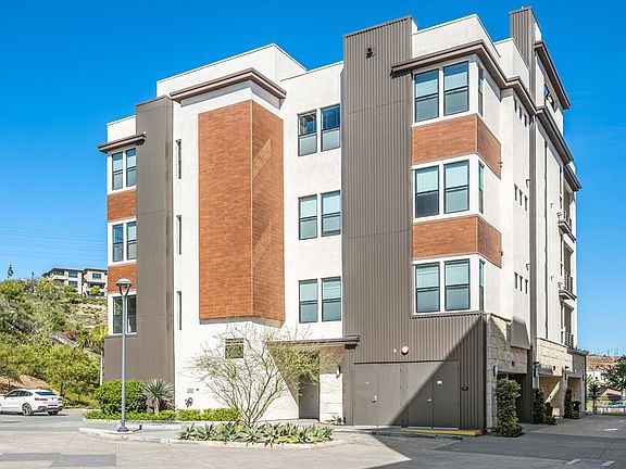 5th image of 8635 Aspect Dr