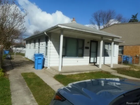 5919 N Highland St, Dearborn Heights, MI 48127