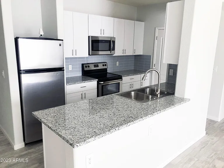 5302 E Van Buren St #1046 — Photo 4