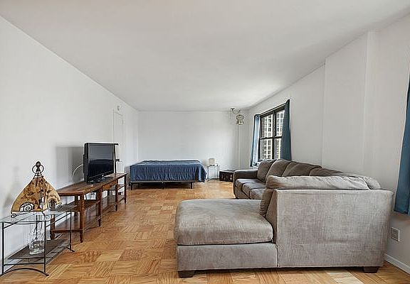 4th image of 160 W End Ave APT 29A