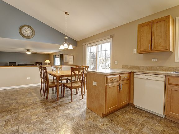 5th image of 1725 Mystic Dr