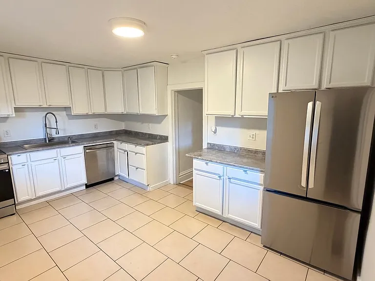 1023 Sigsbee St SE — Photo 8