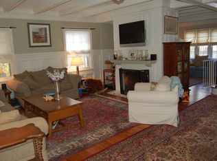 213 Midland Ave, Wayne, PA 19087